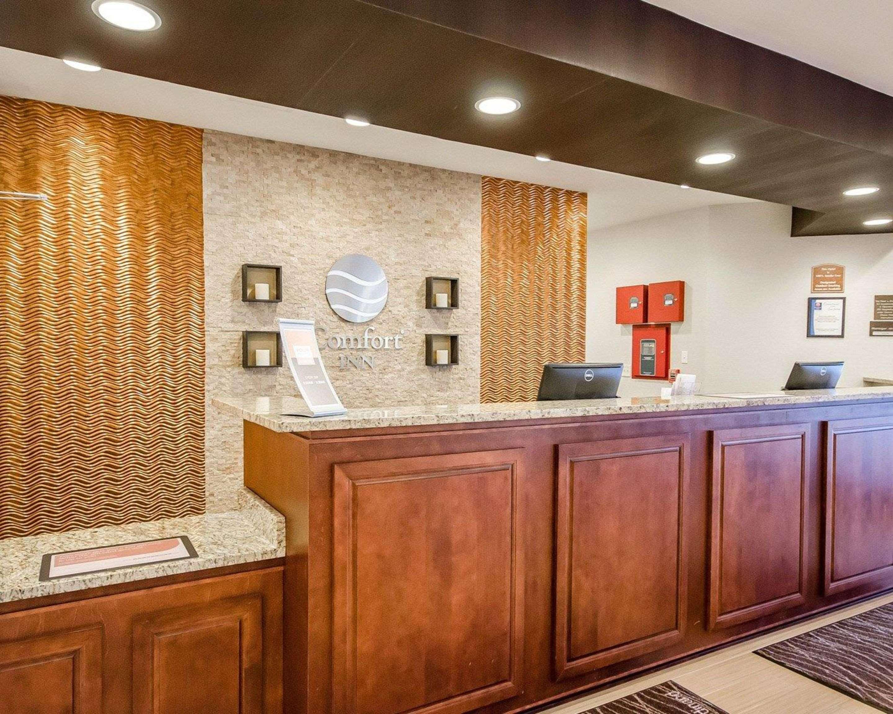 Comfort Inn Ferdinand Экстерьер фото