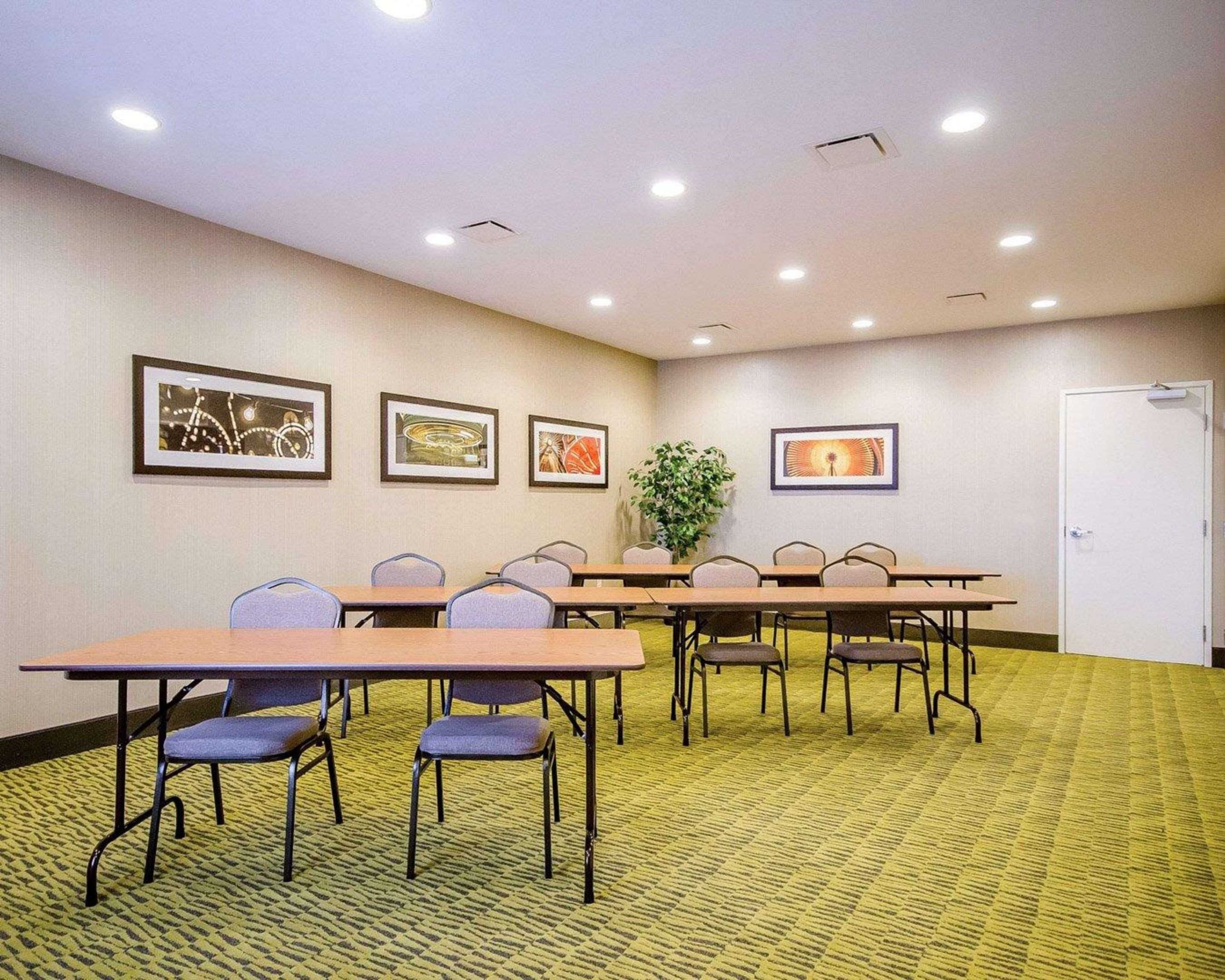 Comfort Inn Ferdinand Экстерьер фото