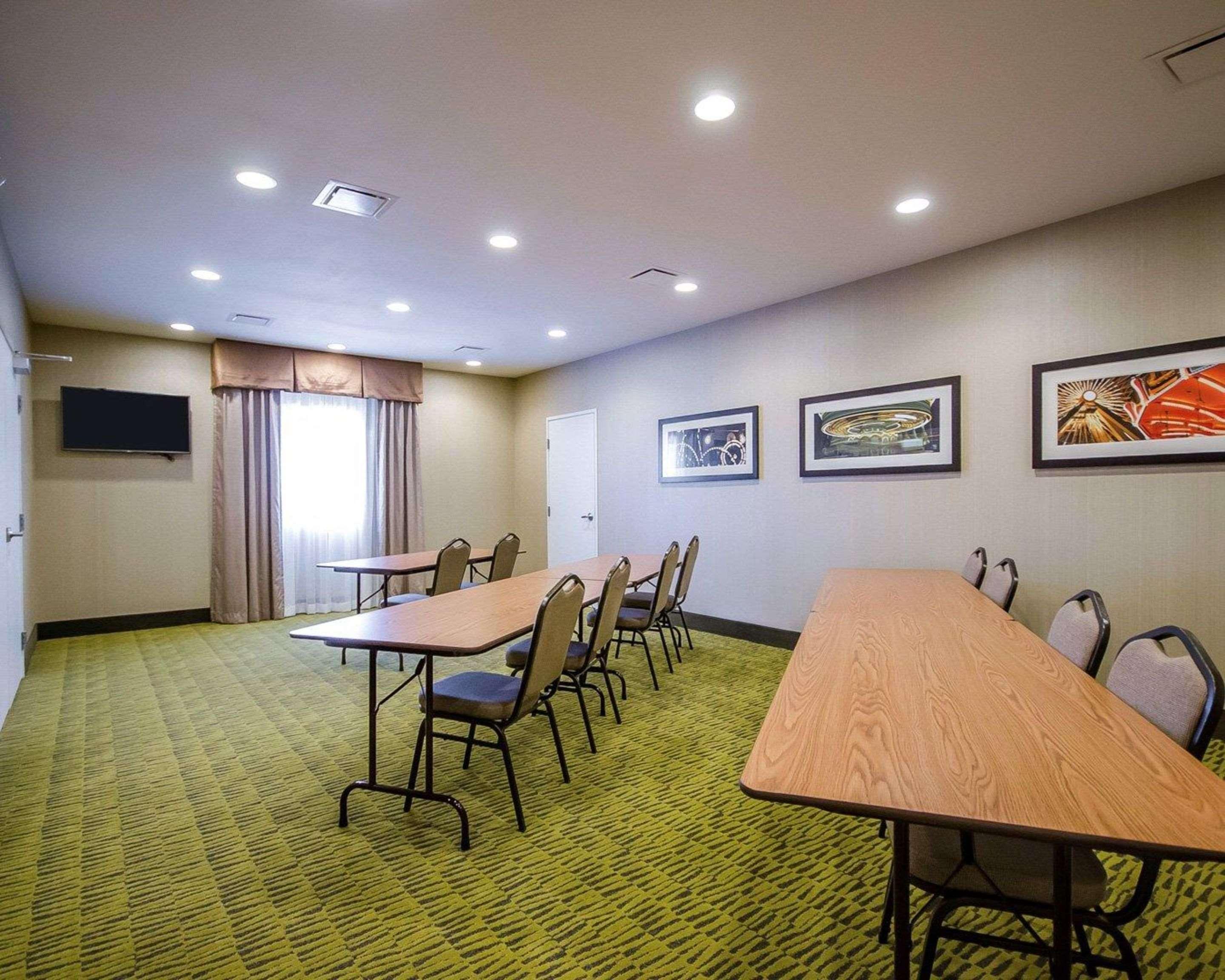 Comfort Inn Ferdinand Экстерьер фото