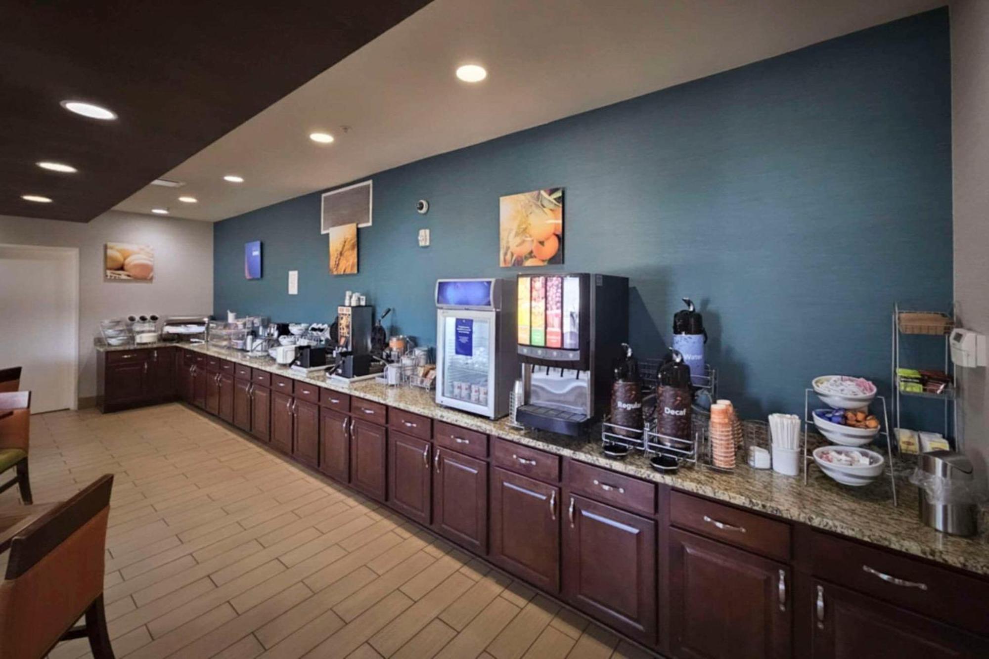 Comfort Inn Ferdinand Экстерьер фото